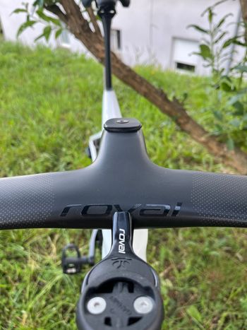 Used Specialized SL8 TARMAC 2025 Road & Gravel, White — image 6 of 6