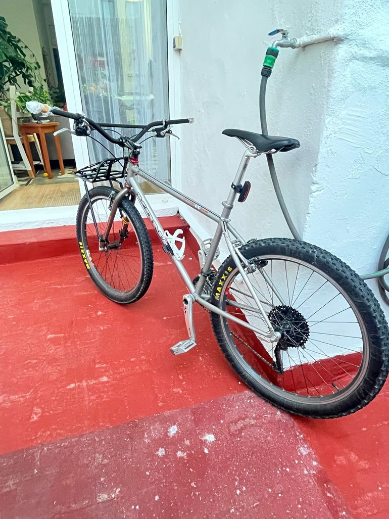Used Kona KILAUEA Shimano Deore XT 1994 Mountainbike, Hellgrau — image 2 of 14