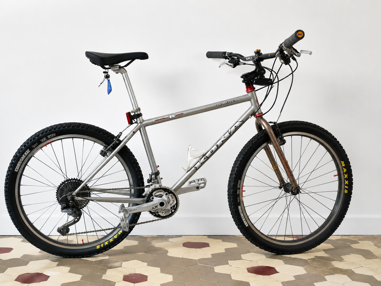 Used Kona KILAUEA Shimano Deore XT 1994 Mountainbike, Hellgrau — image 1 of 14