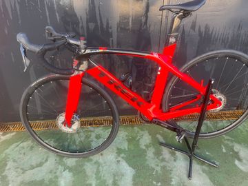 Gebrauchtes Trek Madone SL 6 2021 2021 Road & Gravel, Rot — Bild 2 von 17