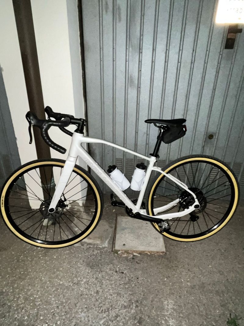 Polygon TAMBORA G4 2025 2025 Road & Gravel usato, Bianco — immagine 1 di 8