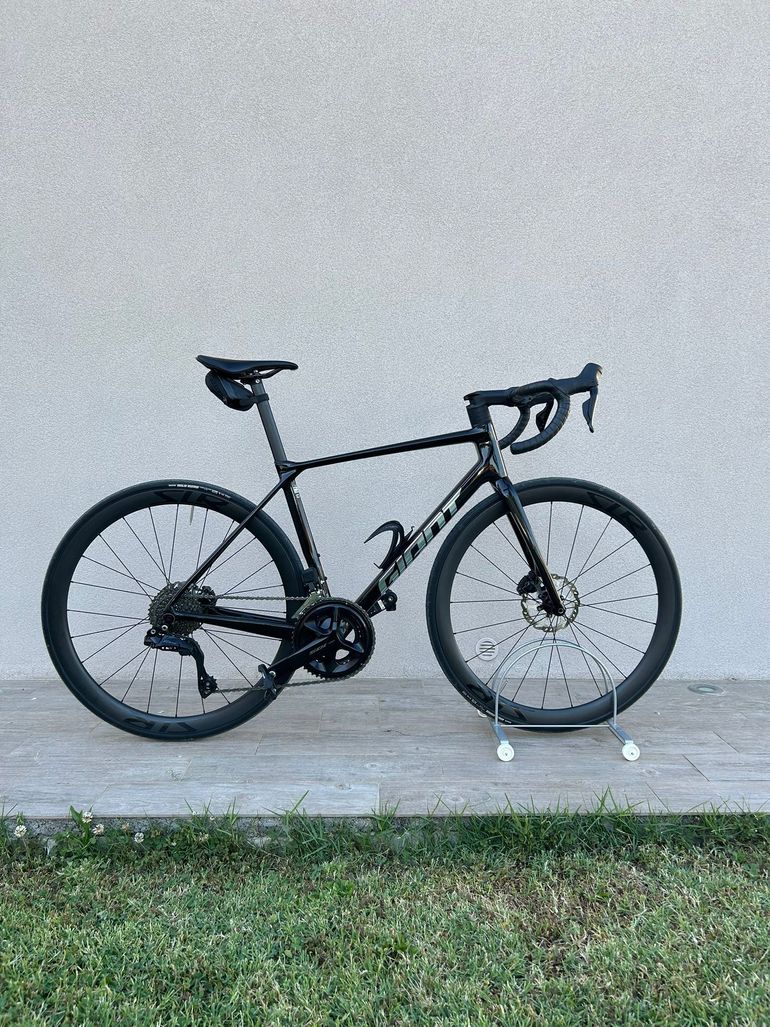 Used Giant TCR Advanced Pro 1 Di2 2025 2025 Road & Gravel — image 1 of 6