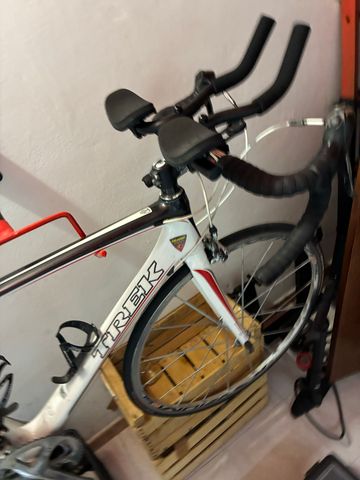 Used Trek Madone 6.9 2010 2010 Road & Gravel, White — image 2 of 4