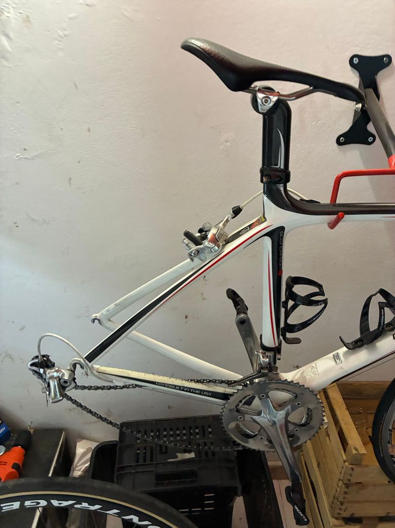Used Trek Madone 6.9 2010 2010 Road & Gravel, Blanco — image 3 of 4