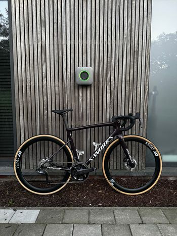 Used Specialized Tarmac Shimano Ultegra Di2 2025 Road & Gravel
