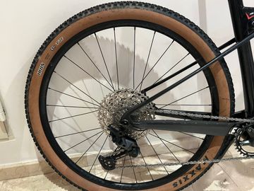 Brugt Trek Supercaliber 9.6 Gen 1 2023 2023 Mountainbike — billede 3 af 5