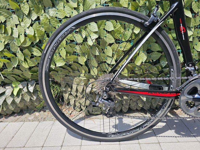 Used Giant Defy Advanced SL 1 2014 2014 Road & Gravel, Black — image 4 of 10
