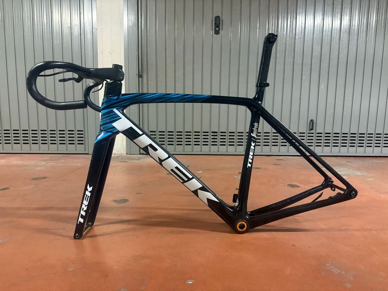 Used trek emonda slr Trek emonda slr Custom Frameset 2021 Road & Gravel, Blue — image 2 of 10