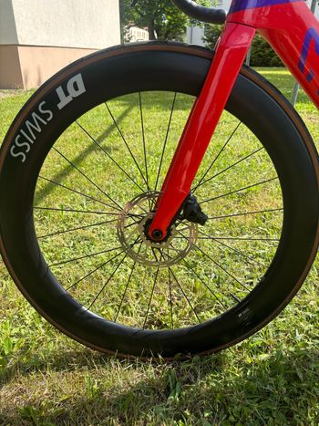 Used Canyon Aeroad CF SLX 7 Disc eTap 2023 2023 Road & Gravel — image 3 of 8