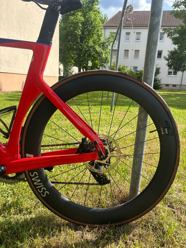 Used Canyon Aeroad CF SLX 7 Disc eTap 2023 2023 Road & Gravel — image 6 of 8