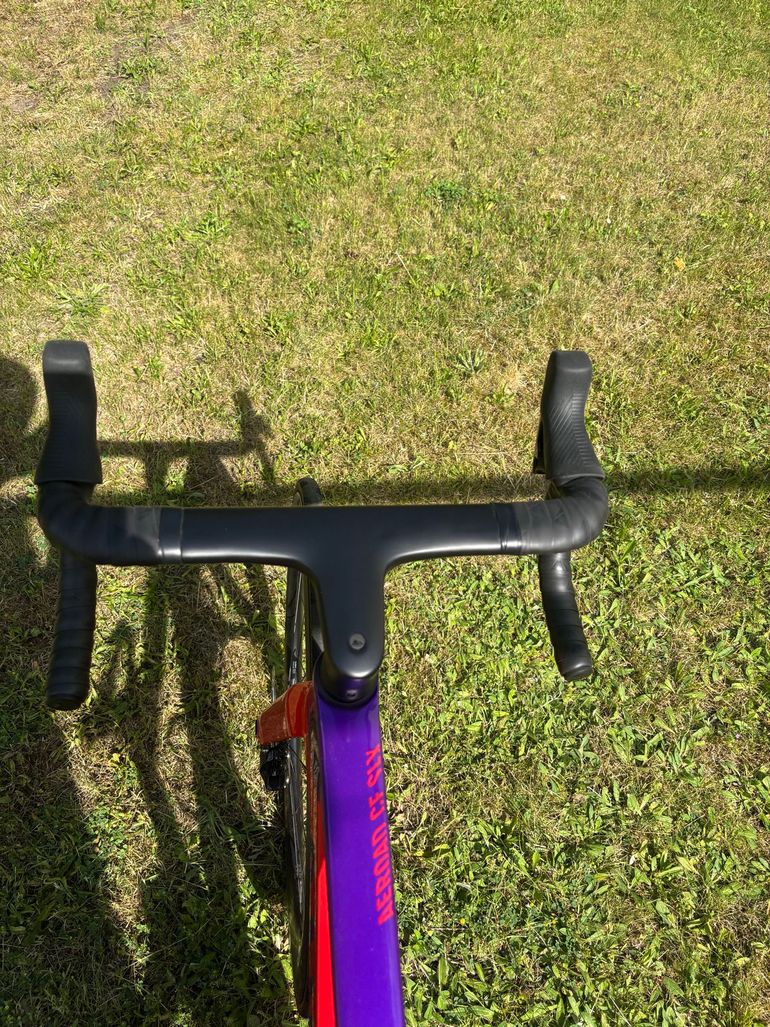 Used Canyon Aeroad CF SLX 7 Disc eTap 2023 2023 Road & Gravel — image 4 of 8