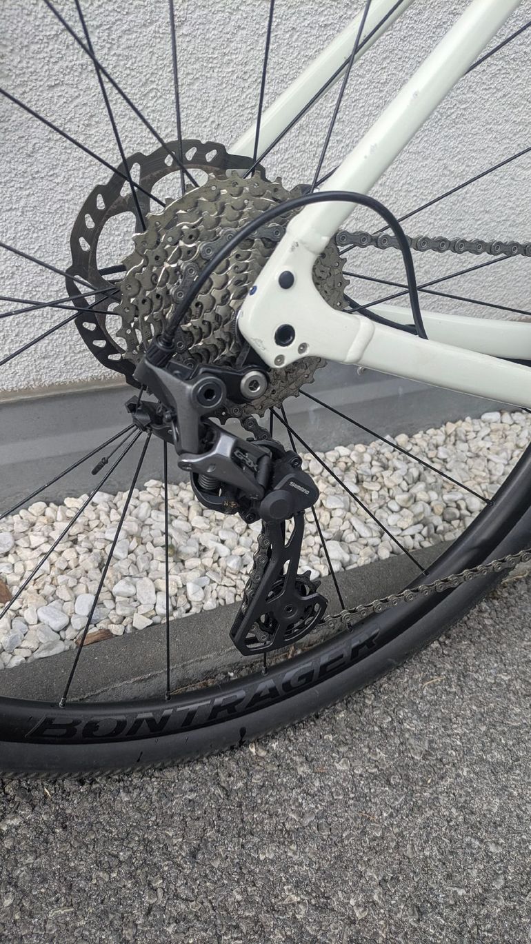Used Trek Checkpoint ALR 5 2022 2022 Road & Gravel, White — image 2 of 11