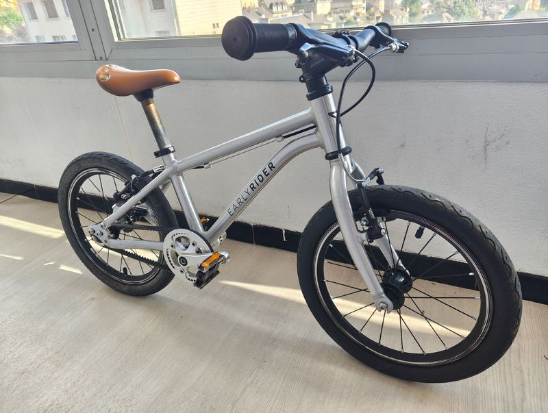 Used Early Rider Belter 16 2022 2022 Youth, Light Gray — image 1 of 3