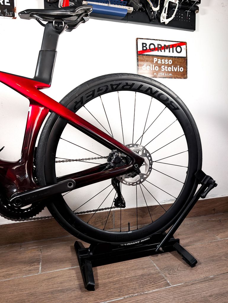 Used Trek Madone SLR 7 Gen 7 2024 2024 Road & Gravel, Rot — image 19 of 20