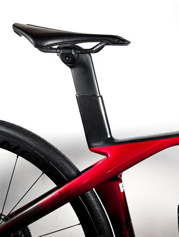 Used Trek Madone SLR 7 Gen 7 2024 2024 Road & Gravel, Rot — image 15 of 20
