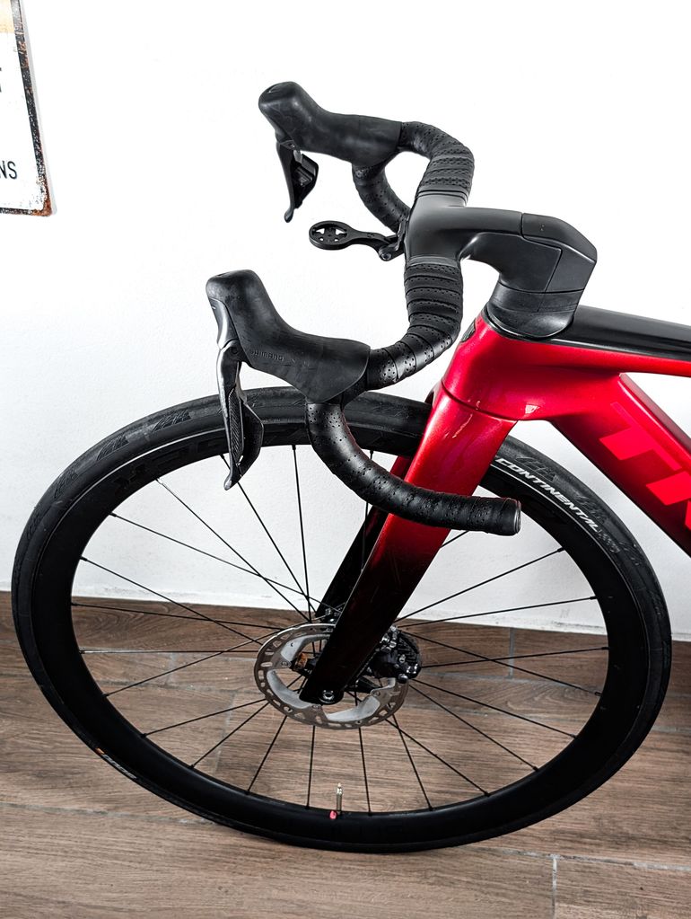 Used Trek Madone SLR 7 Gen 7 2024 2024 Road & Gravel, Rot — image 9 of 20