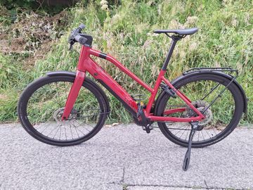 Canyon Commuter:ON Shimano Deore XT 2021 Urban usato, Rosso — immagine 1 di 3