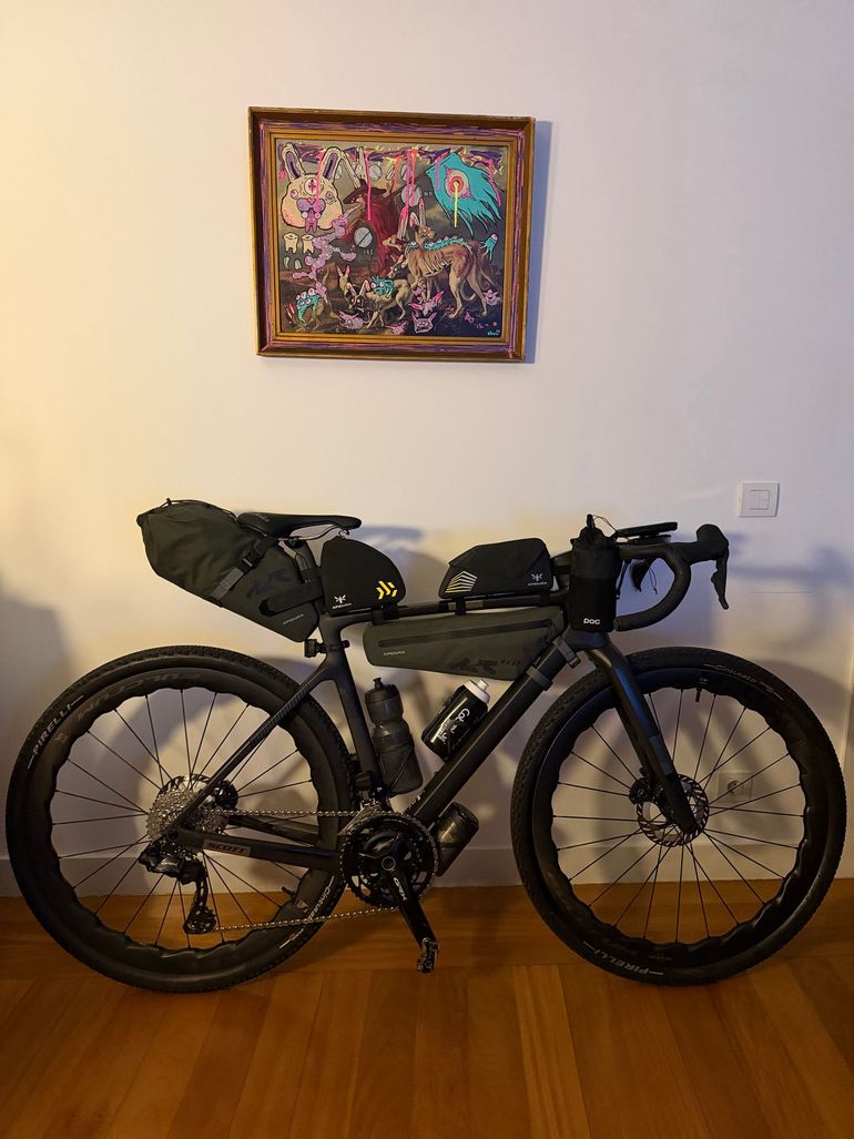 Used Scott Addict Gravel 10 2025 2025 Road & Gravel, Black — image 1 of 3