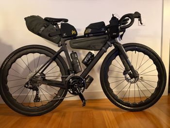 Used Scott Addict Gravel 10 2025 2025 Road & Gravel, Black — image 3 of 3