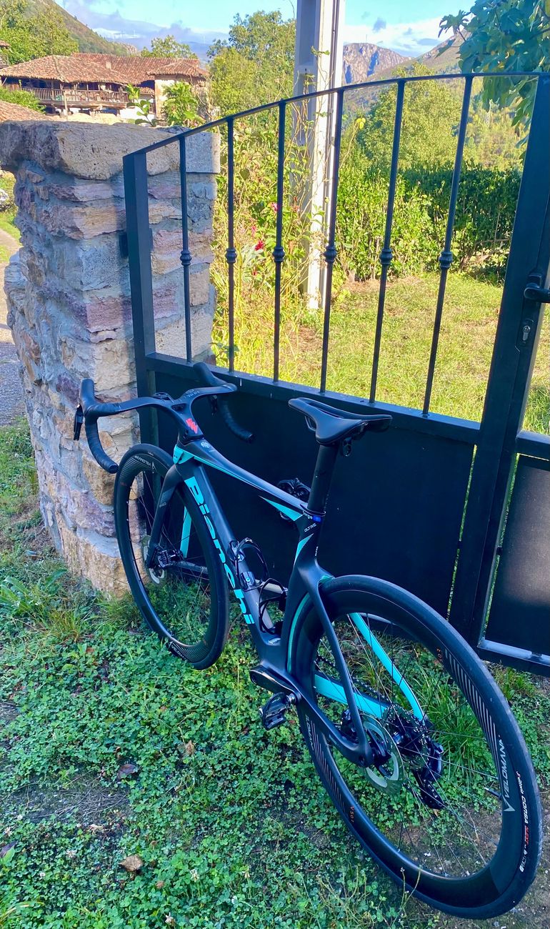 Used Bianchi Oltre PRO SHIMANO ULTEGRA DI2 2025 2025 Road & Gravel, Black — image 3 of 6
