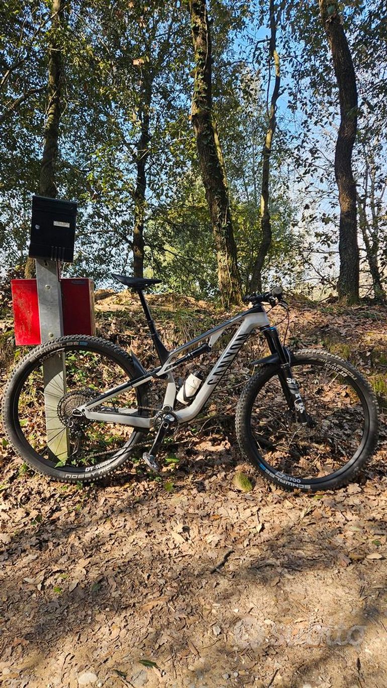 Used Canyon Canyon Neuron CF7 2023 Mountainbike, Light Gray — image 2 of 6