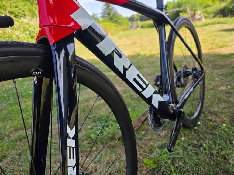 Used Trek Emonda SRAM Rival eTap AXS 2022 Road & Gravel, Red — image 6 of 18