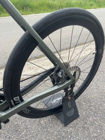 Used Canyon Grail Shimano GRX 2023 Road & Gravel, Green — image 5 of 11