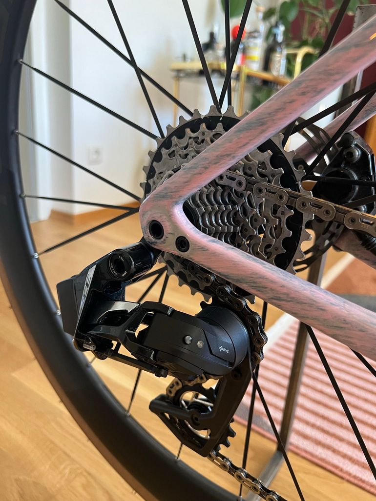 Used Specialized S-Works Tarmac SL8 - SRAM RED AXS 2026 2026 Road & Gravel, Purple — image 3 of 7