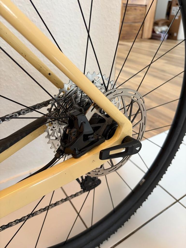 Used Canyon Grail CF SL 7 eTap 2023 2023 Road & Gravel, Weiß — image 9 of 14