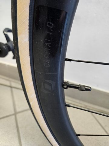 Scott Addict 30 2023 2023 Road & Gravel d'occasion — image 6 sur 16
