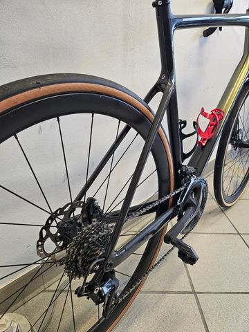 Scott Addict 30 2023 2023 Road & Gravel d'occasion — image 7 sur 16
