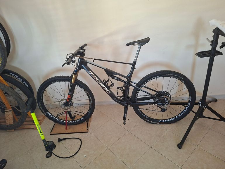Used Megamo Track SRAM XX1 2024 Mountainbike, Black — image 1 of 8