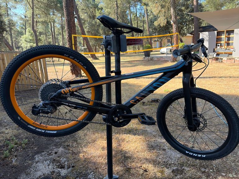 Used Canyon Offspring AL 20 2021 2021 Youth — image 1 of 9