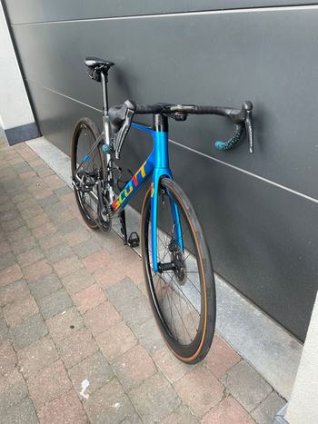 Used Scott Scott Addict RC Chavez Esteban Limited Edition 2020 (cracked Frame) 2020 Road & Gravel, Blue — image 2 of 12