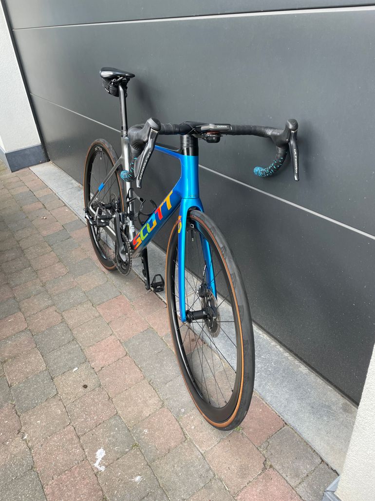 Used Scott Scott Addict RC Chavez Esteban Limited Edition 2020 (cracked Frame) 2020 Road & Gravel, Blue — image 2 of 12