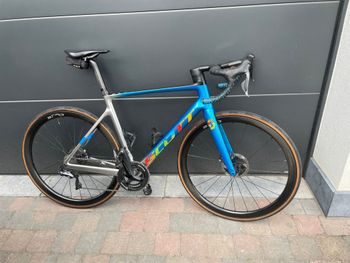 Used Scott Scott Addict RC Chavez Esteban Limited Edition 2020 (cracked Frame) 2020 Road & Gravel