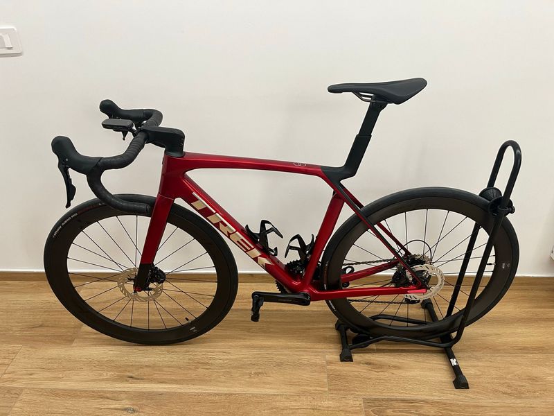Trek Madone Shimano 105 2026 Road & Gravel usato, Rosso — immagine 2 di 4