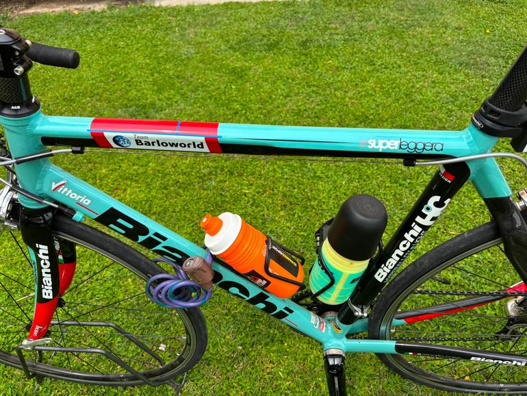 Gebrauchtes Bianchi Super Leggera Team Barloworld 2010 Road & Gravel, Grün — Bild 1 von 8