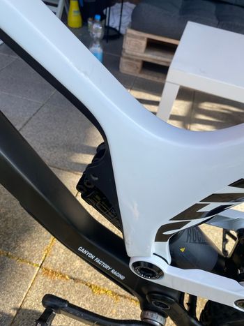 Used Canyon Sender CF 9.0 Team 2018 2018 Mountainbike, Black, 27.5 (650B) — image 10 of 24
