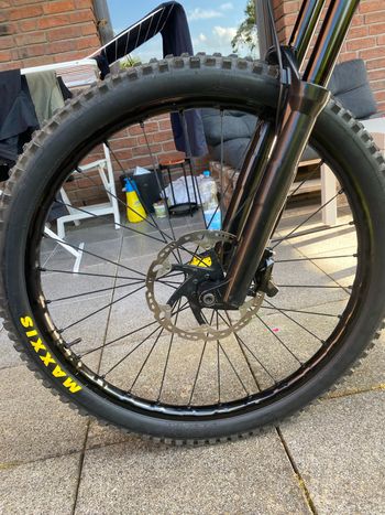 Used Canyon Sender CF 9.0 Team 2018 2018 Mountainbike, Black, 27.5 (650B) — image 6 of 24