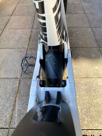 Used Canyon Sender CF 9.0 Team 2018 2018 Mountainbike, Black, 27.5 (650B) — image 14 of 24