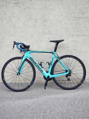 Used Bianchi Oltre Shimano Ultegra Di2 2019 Road & Gravel, Blue — image 2 of 14