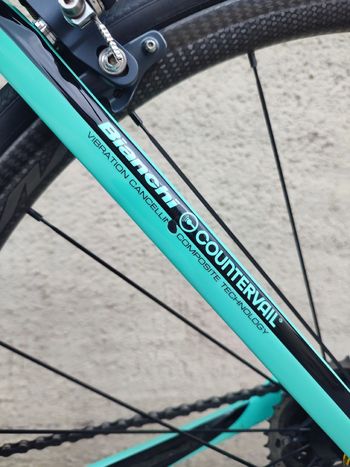Used Bianchi Oltre Shimano Ultegra Di2 2019 Road & Gravel, Blue — image 13 of 14