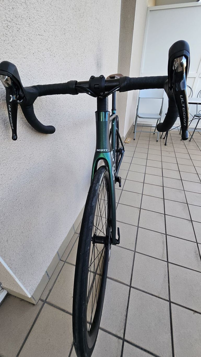 Used Scott Addict 20 2022 2022 Road & Gravel, Green — image 7 of 10
