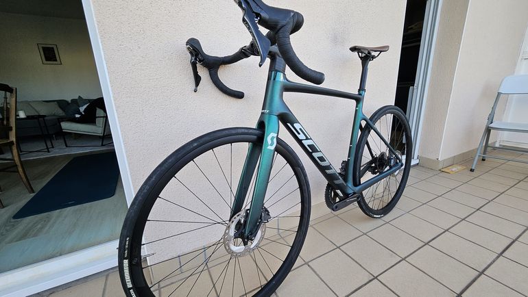 Used Scott Addict 20 2022 2022 Road & Gravel, Green — image 3 of 10