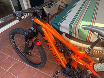 Used Trek Rail 9 2021 2021 Mountainbike, Orange, 29 — image 2 of 3
