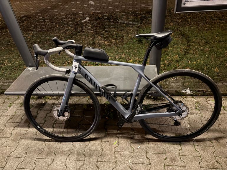 Used Canyon Endurace CF 8 Di2 2024 2024 Road & Gravel, Hellgrau — image 4 of 4