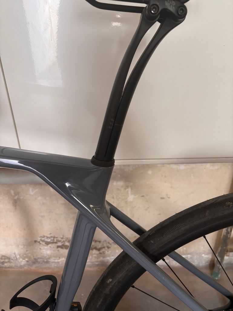 Gebrauchtes Canyon Endurace CF 8 Di2 2024 2024 Road & Gravel, Hellgrau — Bild 9 von 10