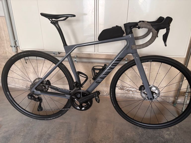 Gebrauchtes Canyon Endurace CF 8 Di2 2024 2024 Road & Gravel, Hellgrau — Bild 5 von 10
