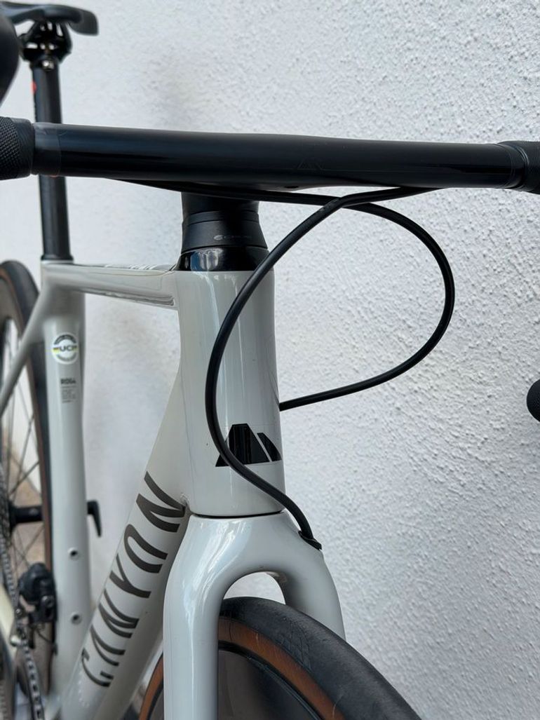 Used Canyon Canyon Endurace CF SL 8 Di2 2023 2023 Road & Gravel, Gris claro — image 7 of 35